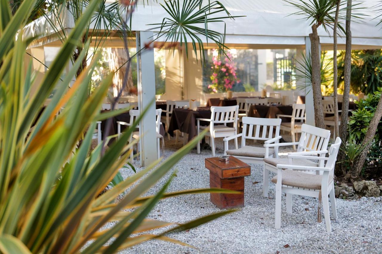 Hotel Club I Pini - Residenza D'Epoca In Versilia Lido di Camaiore Exterior foto